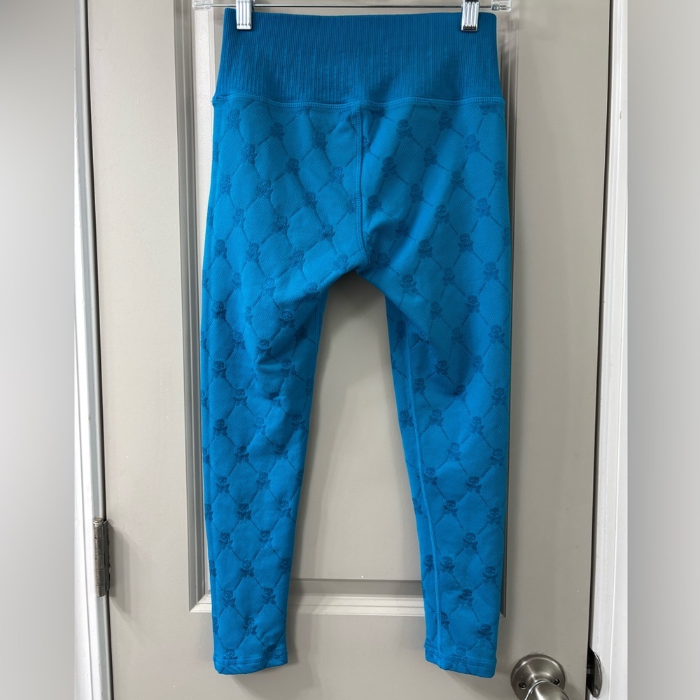 Betty Designs Vibrant Blue Women's Cropped Leggings with Skull design - Picture 3 of 4